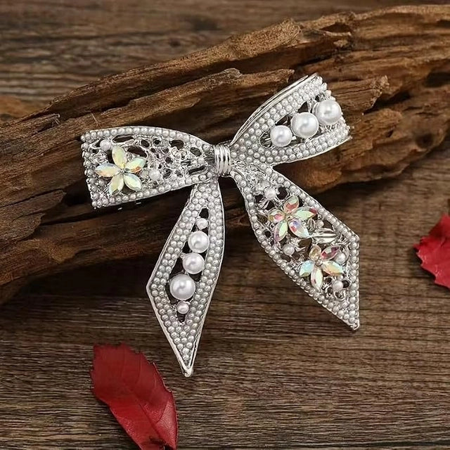 डिवर्सा गोल्ड प्लेटेड पर्ल हेयर क्लिप, CZ स्टोन के साथ बोकनॉट डिज़ाइन, त्यौहारों, शादियों और ख़ास मौक़ों के लिए मेटल फ्रेंच बैरेट